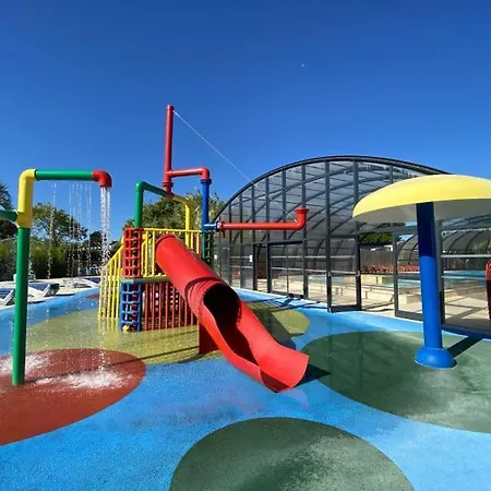 Parque de Campismo Mobil Gamme Luxe 6 Personnes 5 Etoiles *