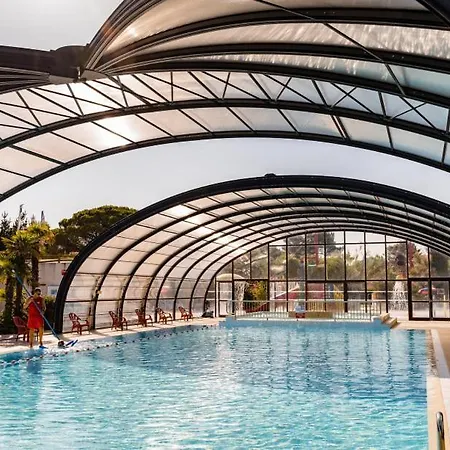 Mobil Gamme Luxe 6 Personnes 5 étoiles Camping