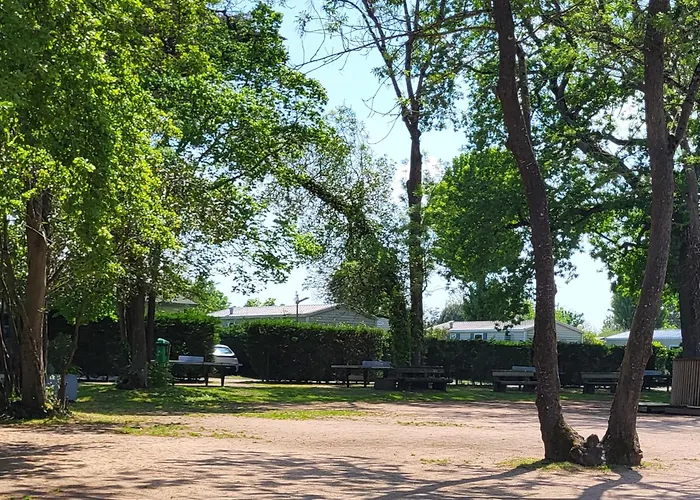 Mobil Gamme Luxe 6 Personnes 5 Etoiles *