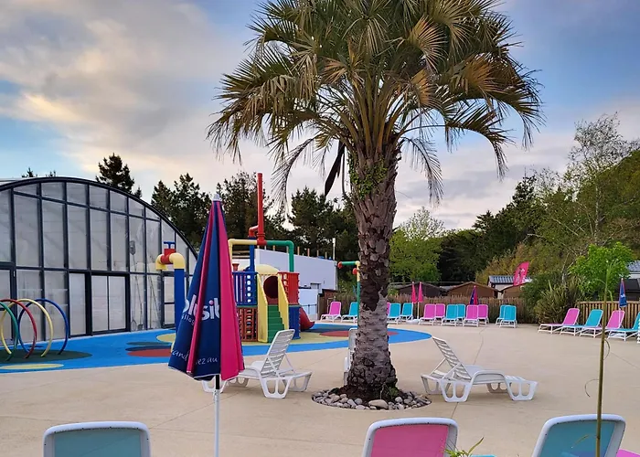 Mobil Gamme Luxe 6 Personnes 5 Etoiles Campsite Saint-Georges-d'Oleron