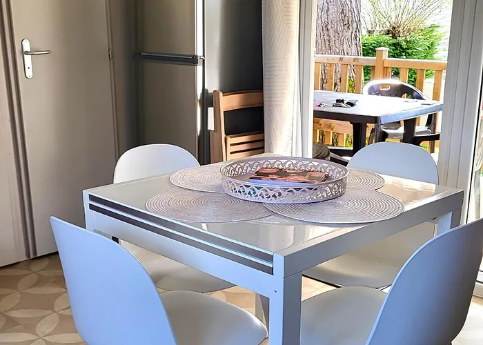 Mobil Gamme Luxe 6 Personnes 5 Etoiles Campsite