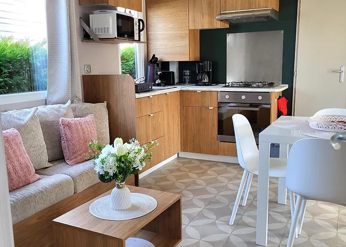 Campsite Mobil Gamme Luxe 6 Personnes 5 Etoiles *